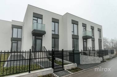 Se vinde Townhouse, Codru! img