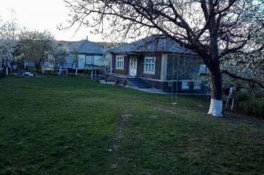 Casa cu un nivel jumate img