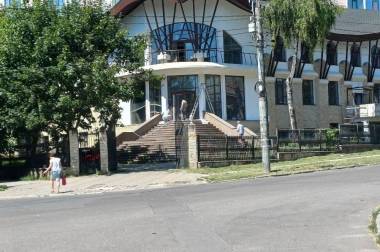 Dau în chirie încăperi comerciale lîngă lac în Valea Morilor. img