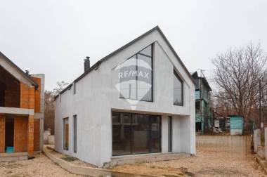 Casa în sector de Lux Petricani/Timosenco img