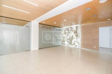 Chirie oficiu, Centru, str. Mihai Viteazul, 402 m.p, 20 euro/m.p img