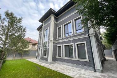 Telecentru, casă în 3 nivele, cu garaj, complet dotată, finisaje de calitate superioară, 430 m.p. img