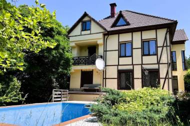 Chirie casă de vacanță în zona de vile, Ivancea img