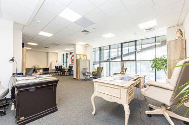 Chirie oficiu mobilat in Business Centru! img